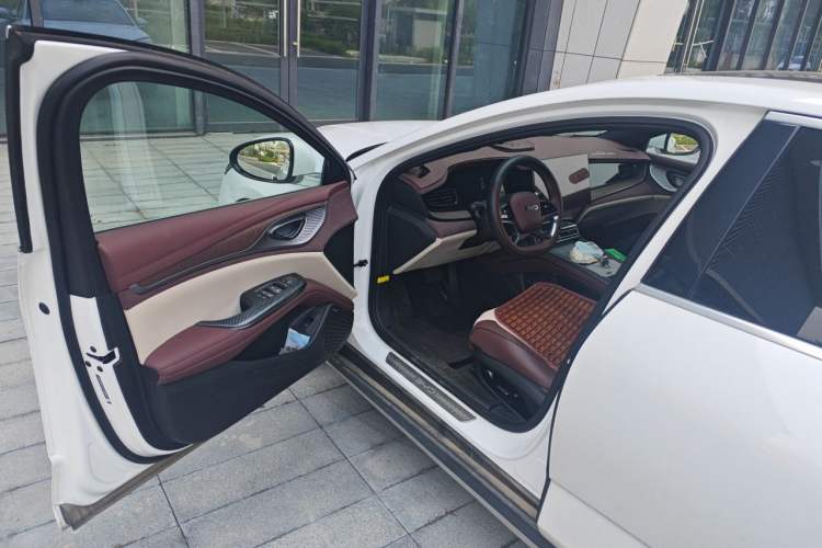 Used BYD Seal 2023 DM-i 1.5T 121km Flagship Model Driver Seat