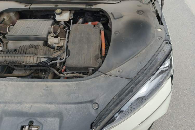 Used BYD Seal 2023 DM-i 1.5L 121km Prestige Model Engine Bay Left