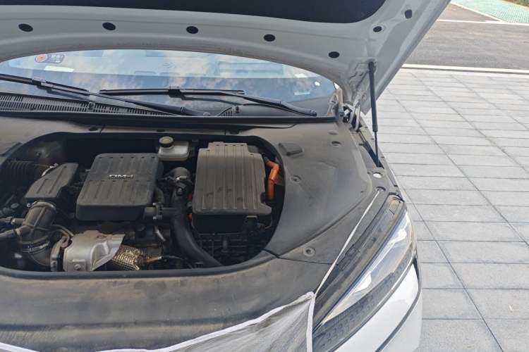 Used BYD Seal 2023 DM-i 1.5T 121km Flagship Model Engine Bay Left