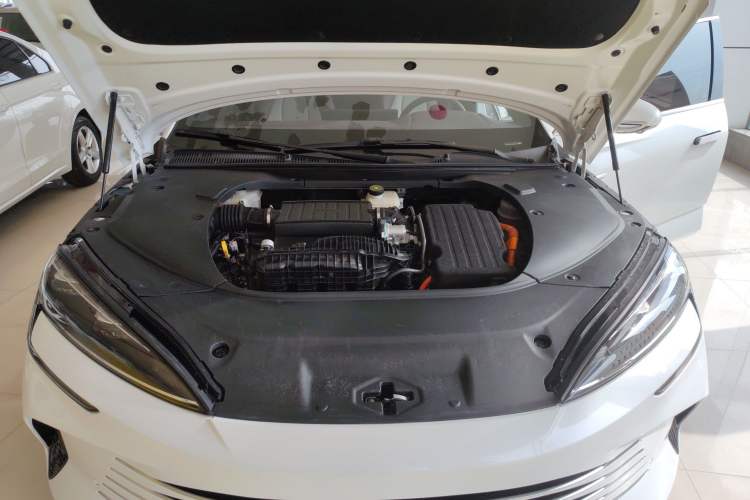 Used BYD Seal 2023 DM-i 1.5L 121km Prestige Model Engine Bay