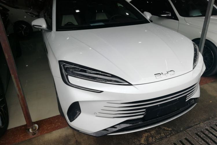 Used BYD Seal 2023 DM-i 1.5L 121km Prestige Model Exterior 1
