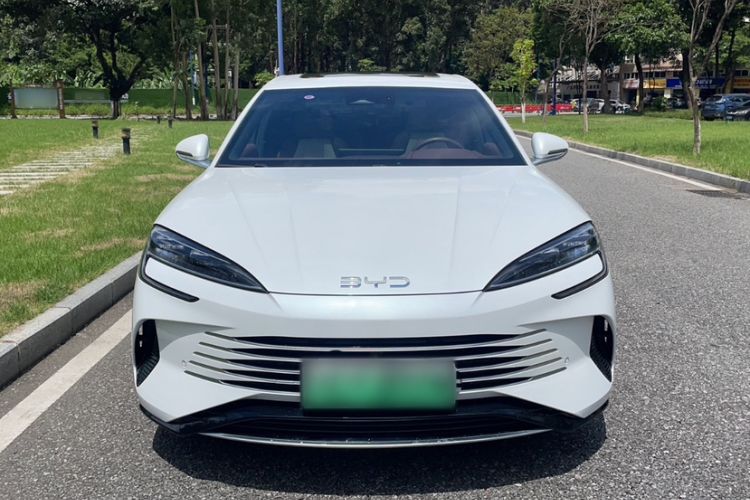 Used BYD Seal 2023 DM-i 1.5L 121km Prestige Model Exterior 1
