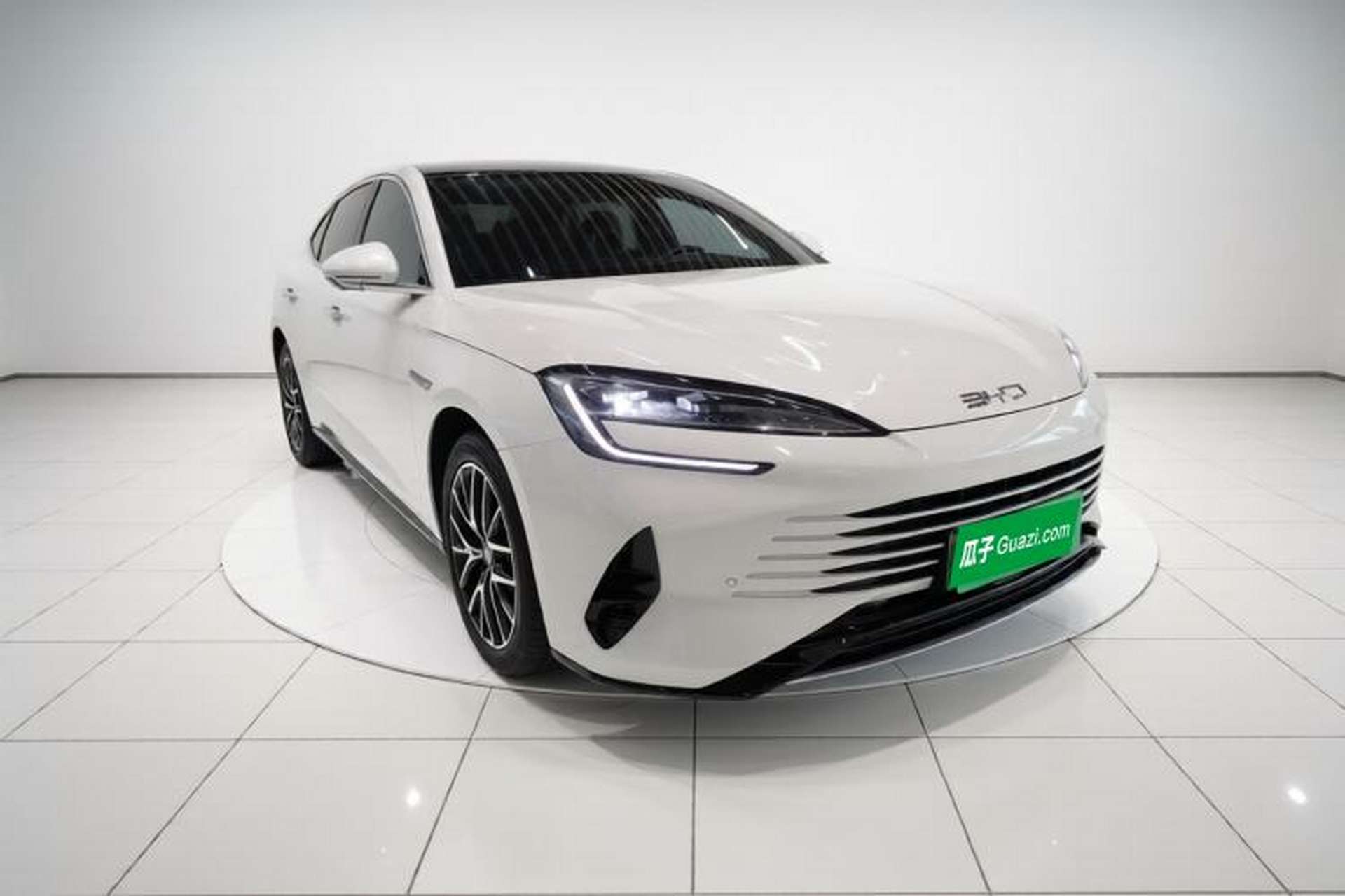 Used BYD Seal 2023 DM-i 1.5L 121km Luxury Model Exterior 1