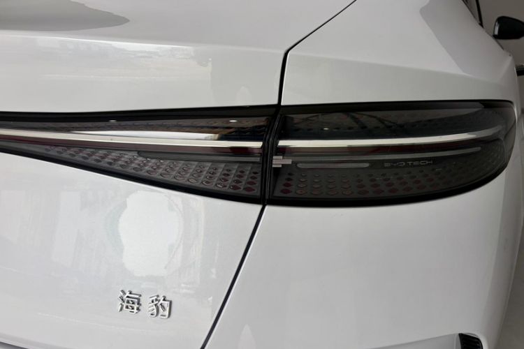 Used BYD Seal 2023 Champion Edition 550km Prestige Model Exterior 2