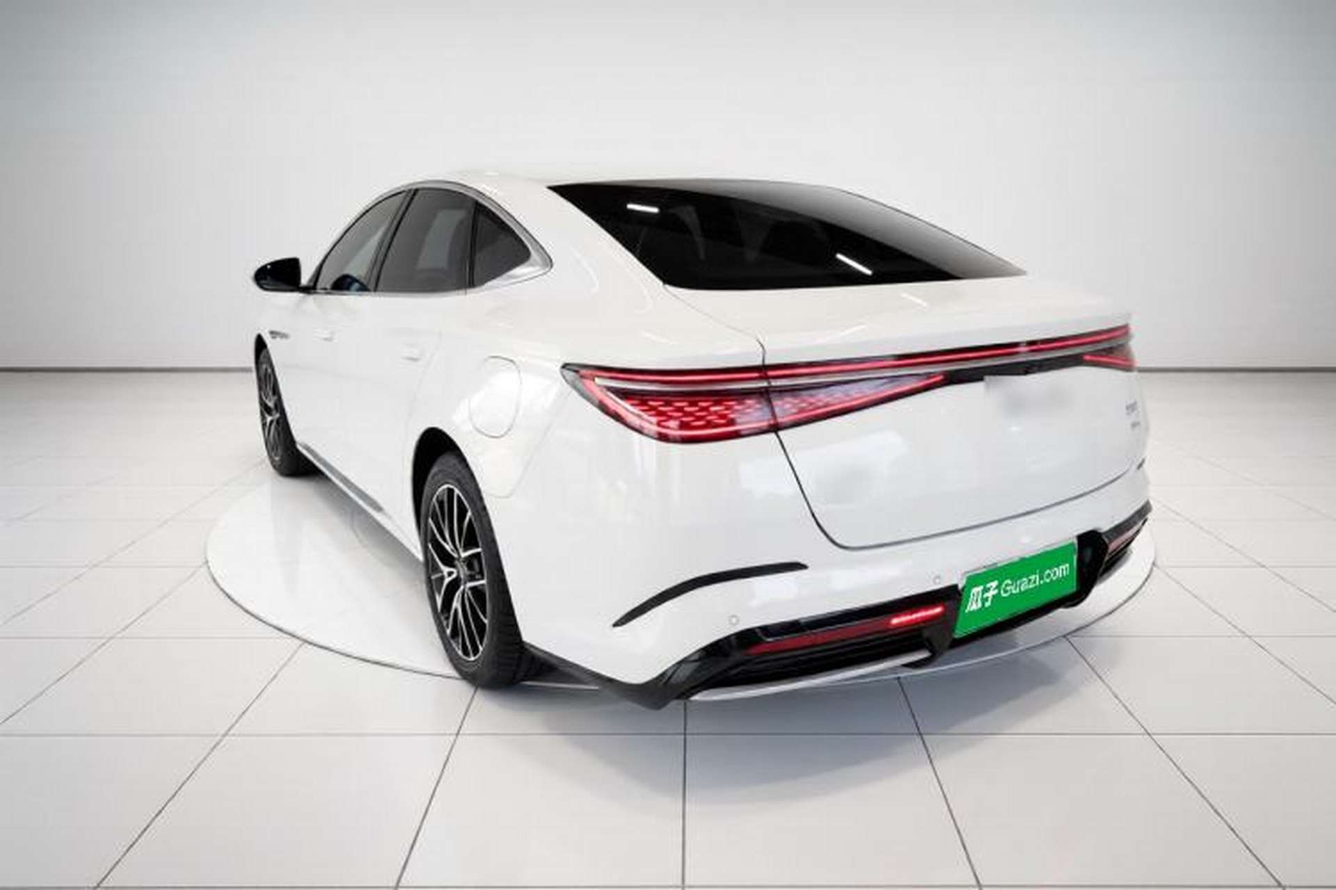 Used BYD Seal 2023 DM-i 1.5L 121km Luxury Model Exterior 2