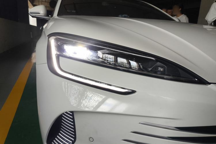 Used BYD Seal 2023 DM-i 1.5T 121km Flagship Model Exterior 6