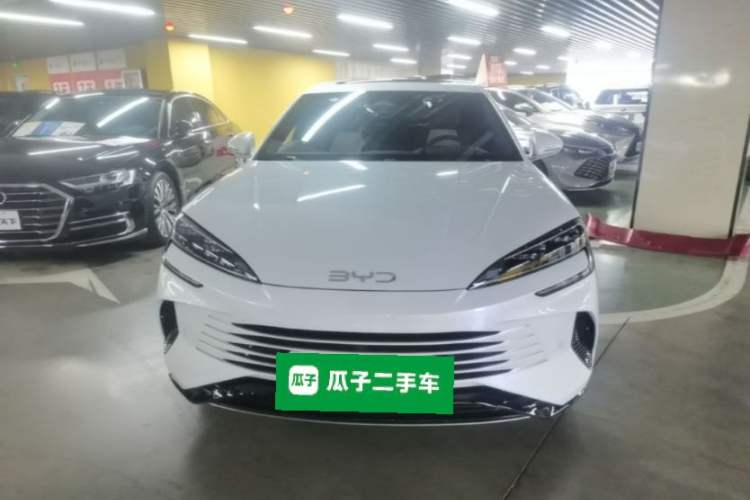 Used BYD Seal 2023 DM-i 1.5T 121km Flagship Model Front