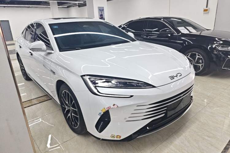 Used BYD Seal 2023 DM-i 1.5L 121km Prestige Model Front Right 45 Deg