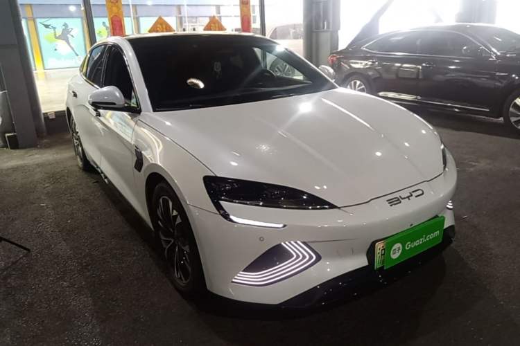 Used BYD Seal 2023 Champion Edition 550km Prestige Model Front Right 45 Deg