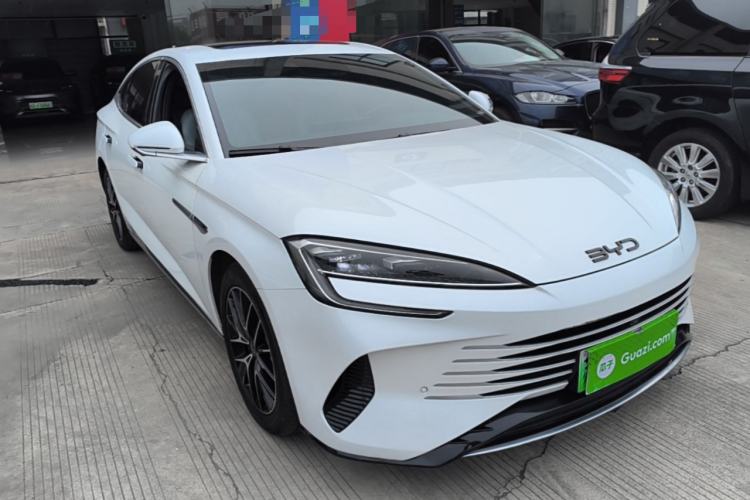 Used BYD Seal 2023 DM-i 1.5L 121km Luxury Model Front Right 45 Deg