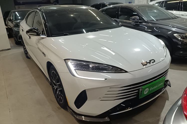 Used BYD Seal 2023 DM-i 1.5L 121km Prestige Model Front Right 45 Deg