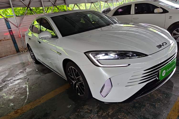 Used BYD Seal 2023 DM-i 1.5T 121km Flagship Model Front Right 45 Deg