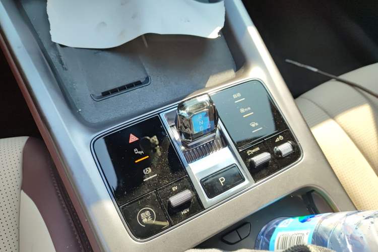Used BYD Seal 2023 DM-i 1.5T 121km Prestige Model Gear Lever