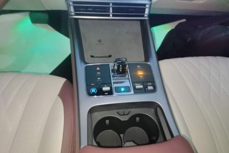 Used BYD Seal 2023 DM-i 1.5T 121km Flagship Model Gear Lever