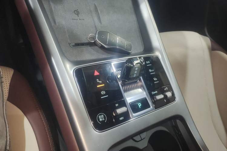 Used BYD Seal 2023 DM-i 1.5L 121km Prestige Model Gear Lever