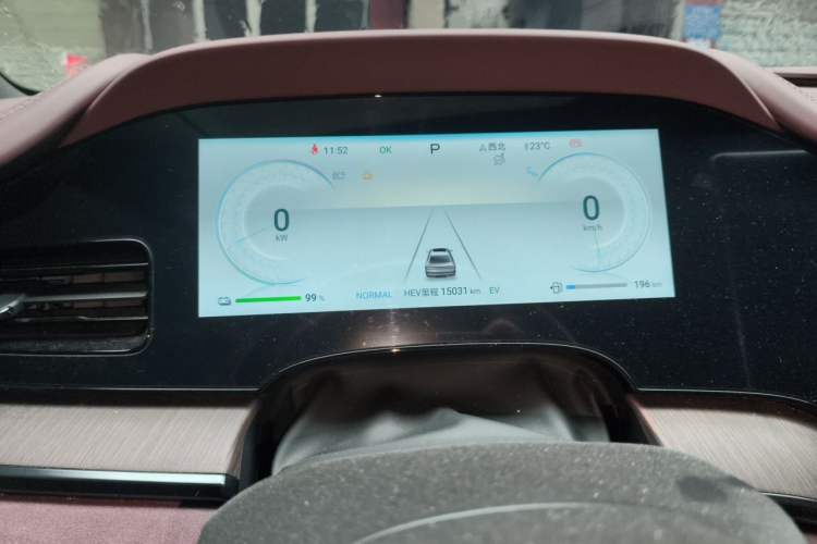 Used BYD Seal 2023 DM-i 1.5T 121km Flagship Model Instrument Cluster