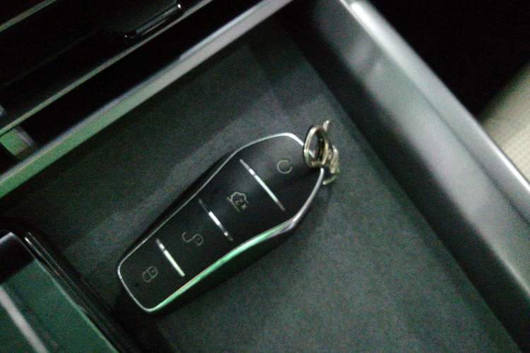 Used BYD Seal 2023 DM-i 1.5L 121km Prestige Model Interior 1