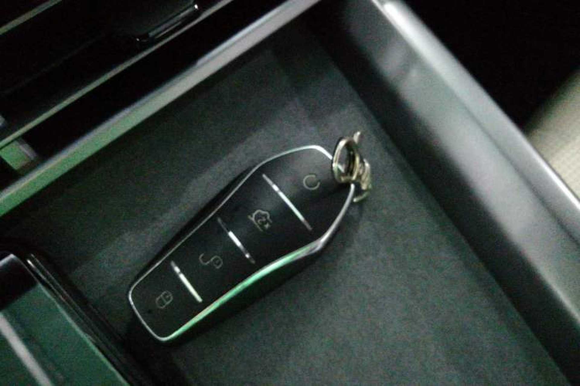 Used BYD Seal 2023 DM-i 1.5L 121km Prestige Model Interior 1