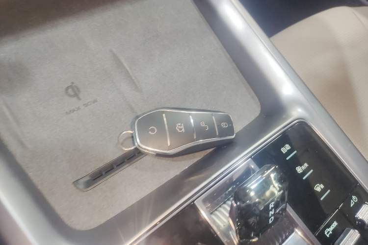 Used BYD Seal 2023 DM-i 1.5L 121km Prestige Model Interior 1