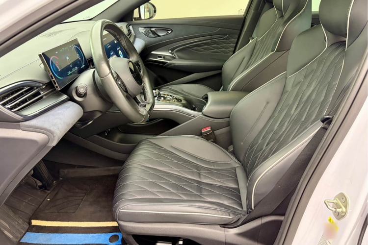 Used BYD Seal 2023 Champion Edition 550km Prestige Model Interior 3