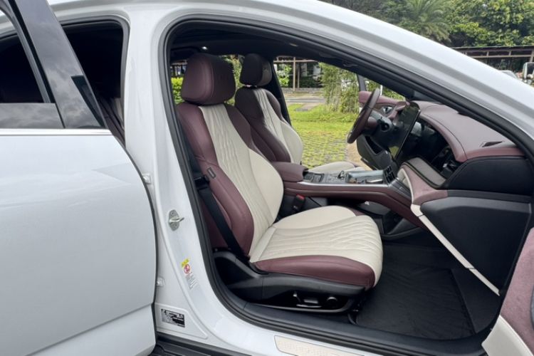 Used BYD Seal 2023 DM-i 1.5T 121km Flagship Model Interior 8