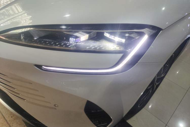Used BYD Seal 2023 DM-i 1.5L 121km Prestige Model Left Front Headlight
