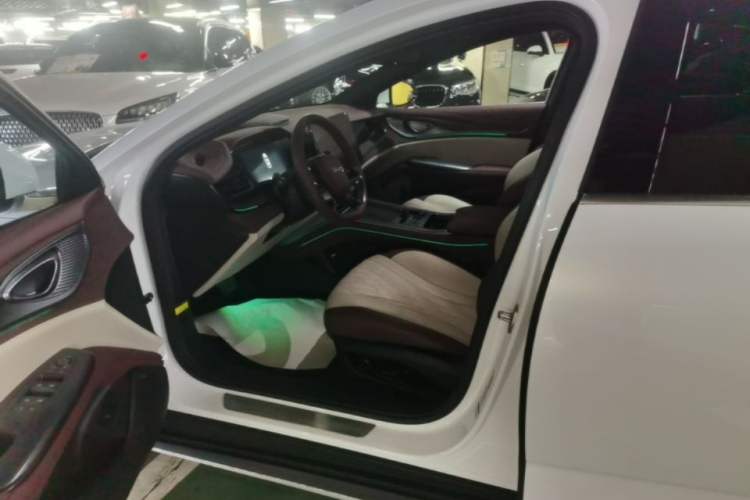 Used BYD Seal 2023 DM-i 1.5T 121km Flagship Model Left Front Seat