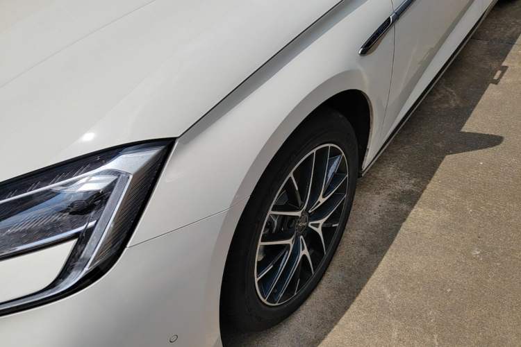 Used BYD Seal 2023 DM-i 1.5T 121km Flagship Model Left Front Wheel Hub