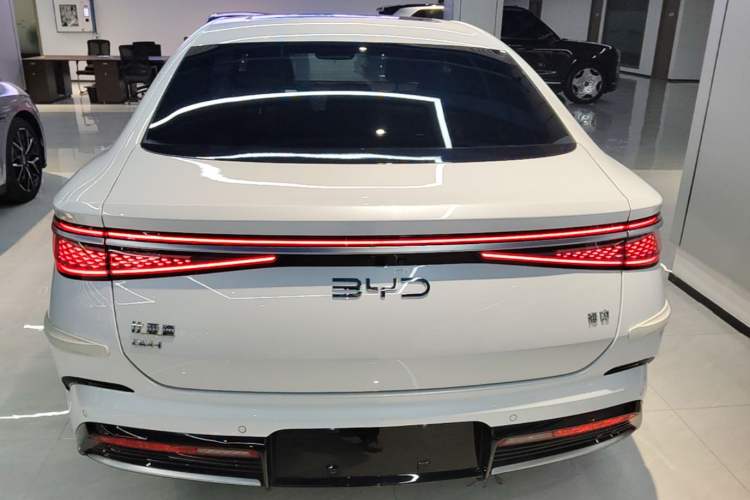 Used BYD Seal 2023 DM-i 1.5T 121km Flagship Model Rear