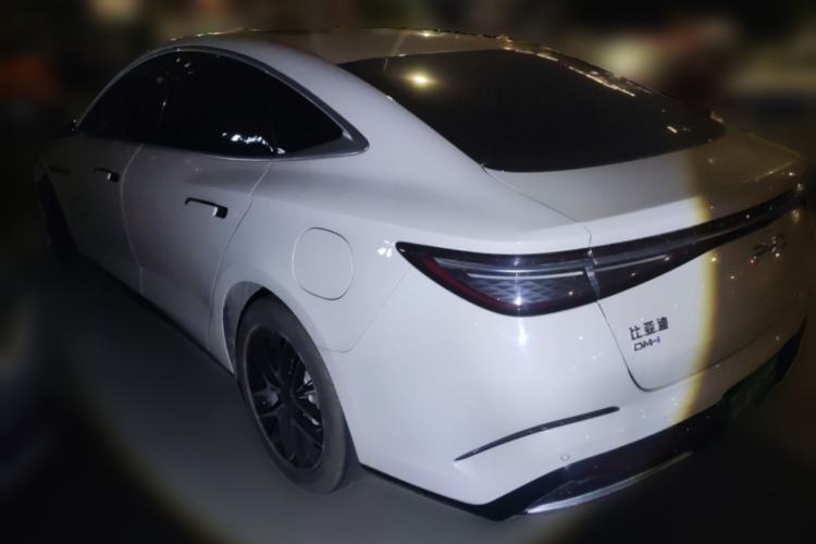 Used BYD Seal 2023 DM-i 1.5L 121km Prestige Model Rear Left 45 Deg