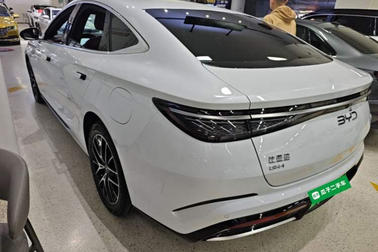 Used BYD Seal 2023 DM-i 1.5T 121km Prestige Model Rear Left 45 Deg