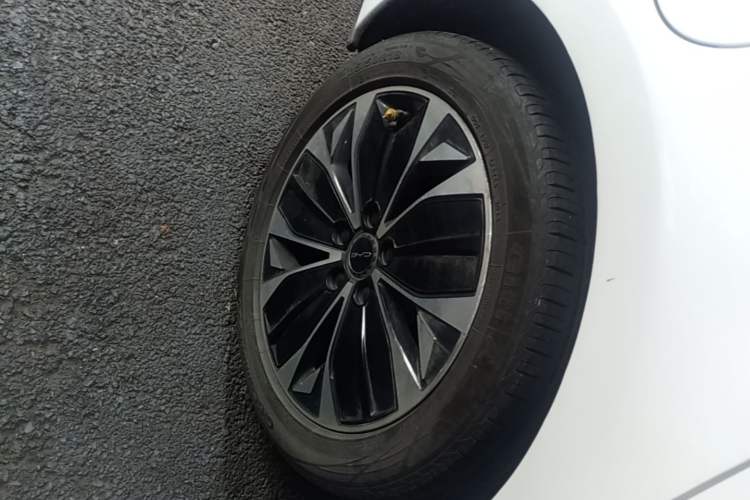Used BYD Seal 2023 Champion Edition 550km Prestige Model Right Rear Wheel Hub