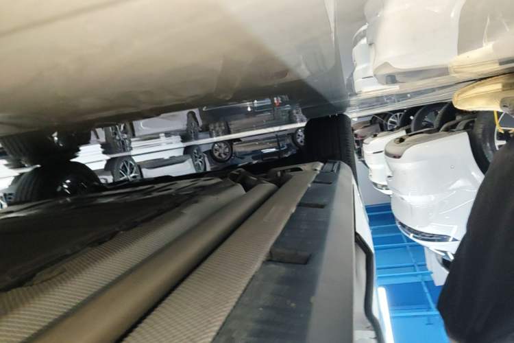 Used BYD Seal 2023 DM-i 1.5T 121km Flagship Model Right Side Sill