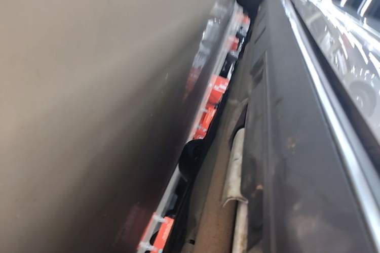 Used BYD Seal 2023 DM-i 1.5L 121km Prestige Model Right Side Sill