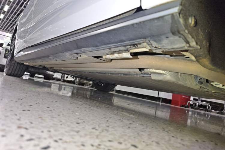 Used BYD Seal 2023 DM-i 1.5T 121km Prestige Model Right Side Sill