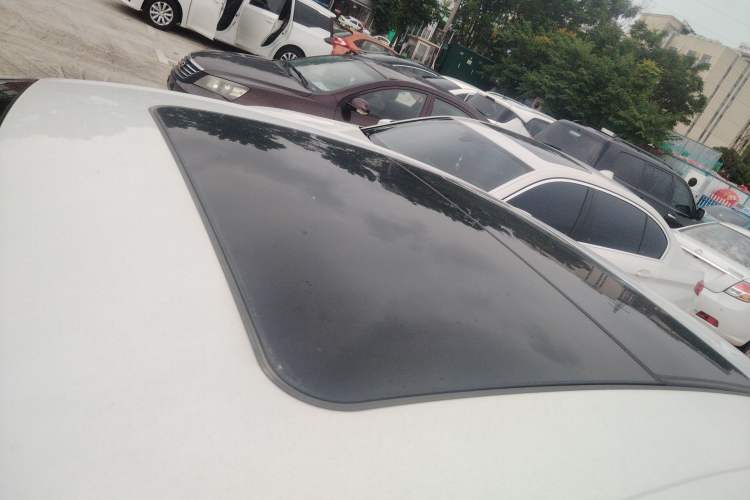 Used BYD Seal 2023 DM-i 1.5L 121km Prestige Model Roof