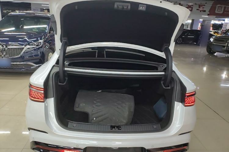 Used BYD Seal 2023 DM-i 1.5L 121km Prestige Model Trunk