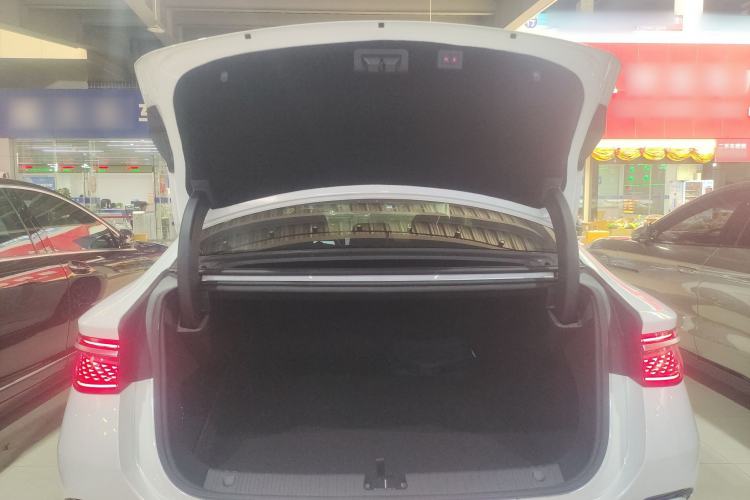 Used BYD Seal 2023 DM-i 1.5L 121km Prestige Model Trunk