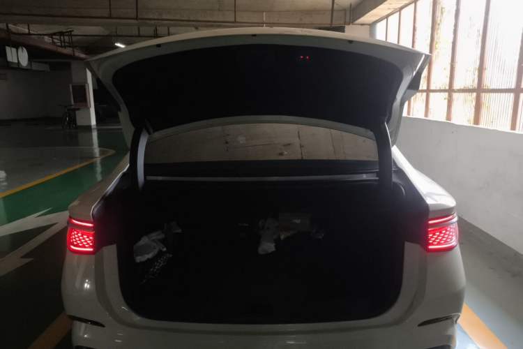 Used BYD Seal 2023 DM-i 1.5T 121km Flagship Model Trunk