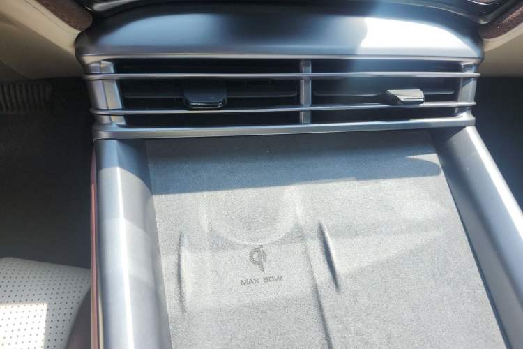 Used BYD Seal 2023 DM-i 1.5T 121km Prestige Model Audio And AC Panel
