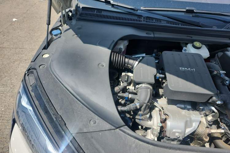 Used BYD Seal 2023 DM-i 1.5T 121km Prestige Model Engine Bay Right