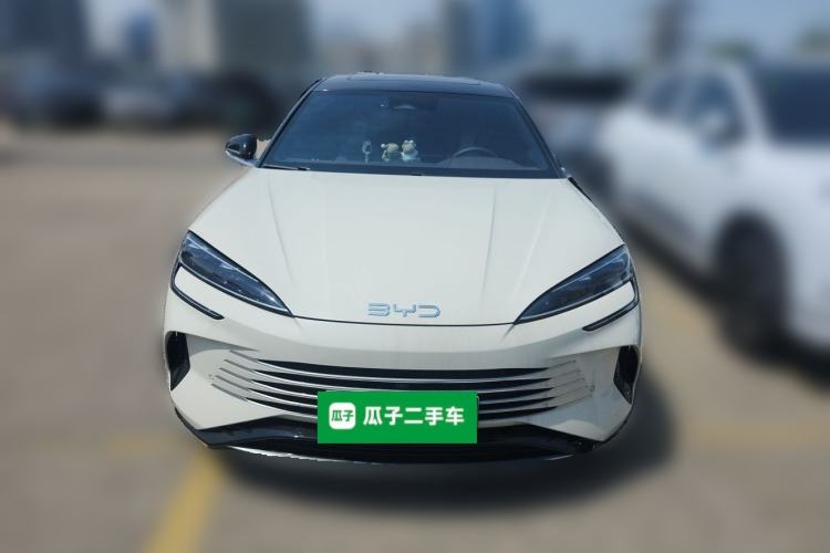 Used BYD Seal 2023 DM-i 1.5T 121km Prestige Model Front