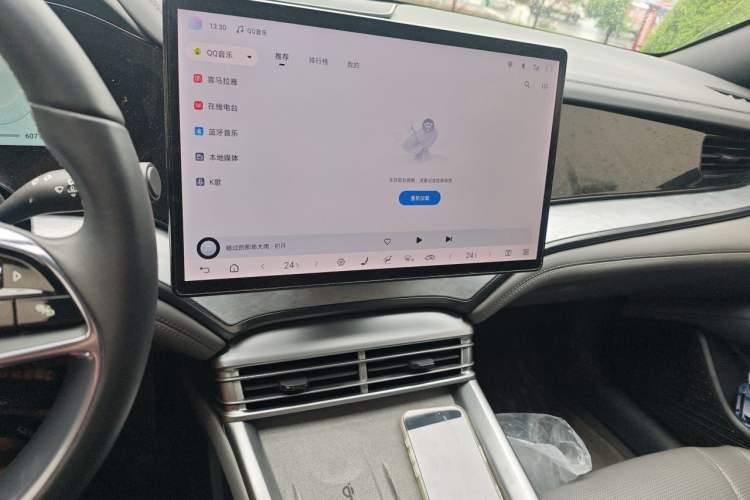 Used BYD Seal 2024 HONOR Edition DM-i 1.5L 121km Luxury Model Audio And AC Panel