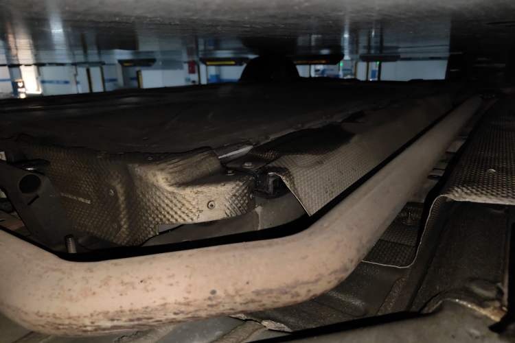 Used BYD Seal 2024 HONOR Edition DM-i 1.5L 121km Prestige Model Chassis Front Right