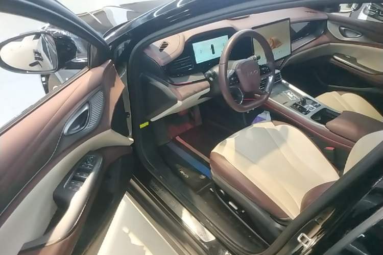 Used BYD Seal 2024 HONOR Edition DM-i 1.5L 121km Prestige Model Driver Seat