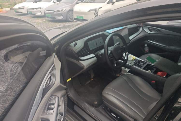 Used BYD Seal 2024 HONOR Edition DM-i 1.5L 121km Luxury Model Driver Seat
