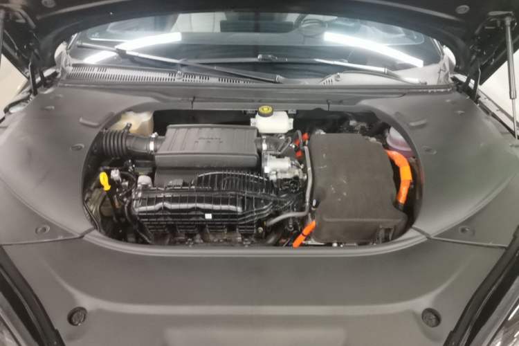 Used BYD Seal 2024 HONOR Edition DM-i 1.5L 121km Prestige Model Engine Bay
