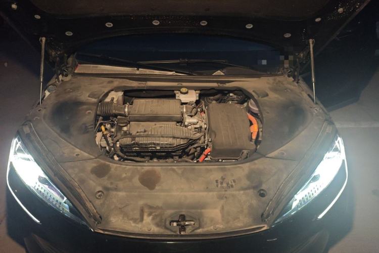 Used BYD Seal 2024 HONOR Edition DM-i 1.5L 121km Prestige Model Engine Bay