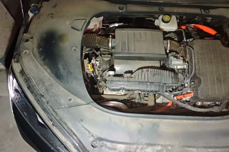 Used BYD Seal 2024 HONOR Edition DM-i 1.5L 121km Prestige Model Engine Bay Right