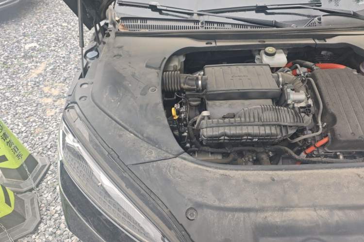 Used BYD Seal 2024 HONOR Edition DM-i 1.5L 121km Luxury Model Engine Bay Right